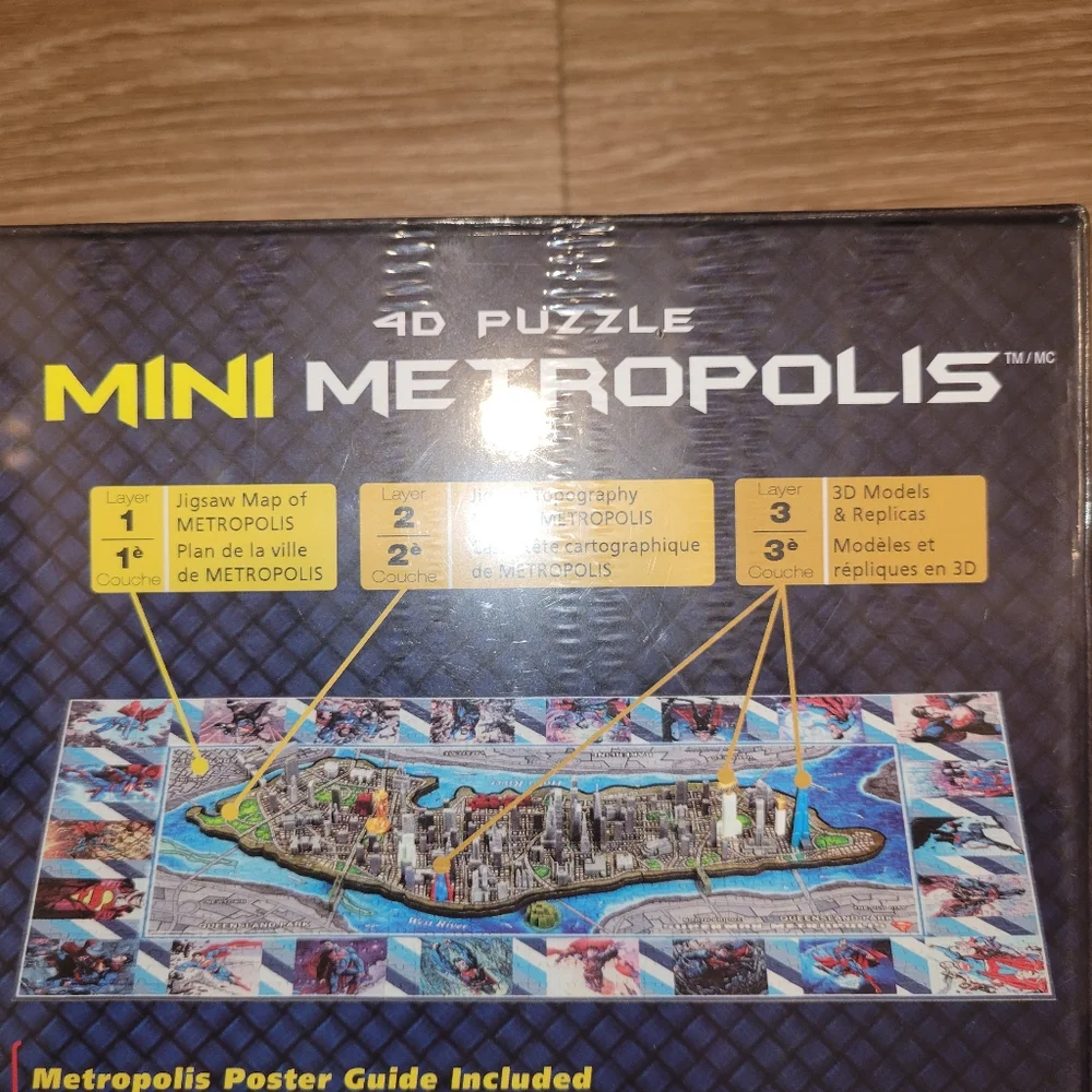 Superman 4D Puzzle Mini Metropolis 30in x 16in x 2.5in 833 pieces New